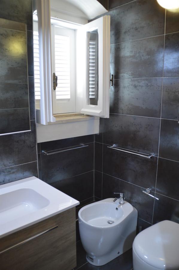 Suite White House Trani Bagian luar foto